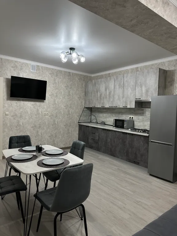 Новая уютная 1-клмнатная квартира с новой мебелью