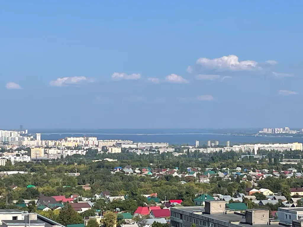 Студия с видом на Волгу