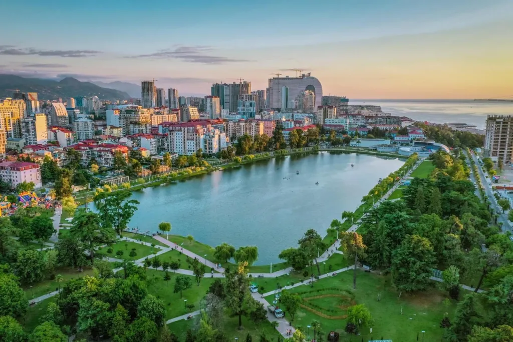 Квартира 3-комнатная Квартира — Батуми