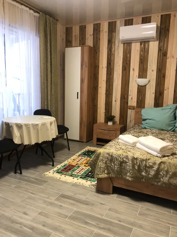 Домик у озера (с русской баней и сибирским чаном)