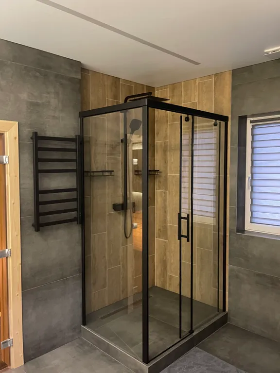 Уютный дом с живописным видом на лес