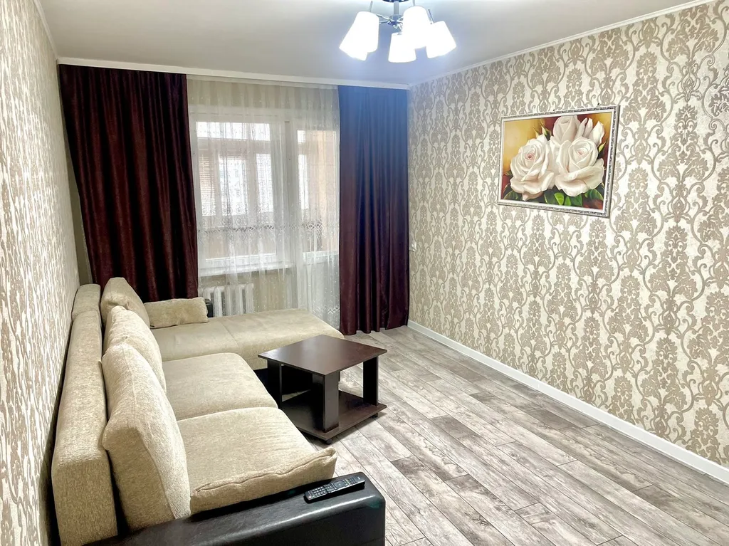 Просторная трёхкомнатная квартира — аренда посуточно в Мозырь