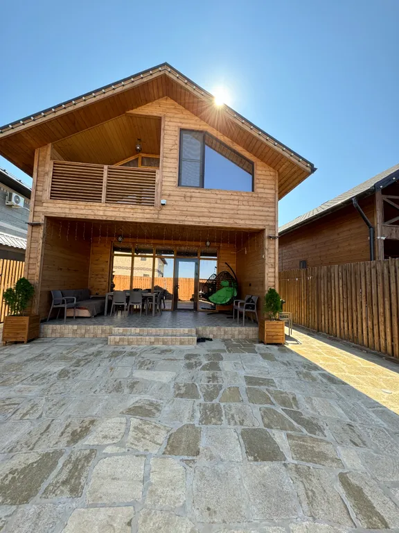 Дом у моря с видом на море