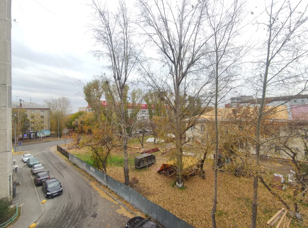 Квартира 3-комнатная квартира ochre apartament у Нефтегазового университета — Тюмень