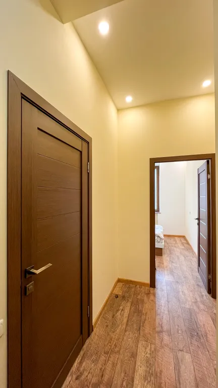 Новая квартира у площади