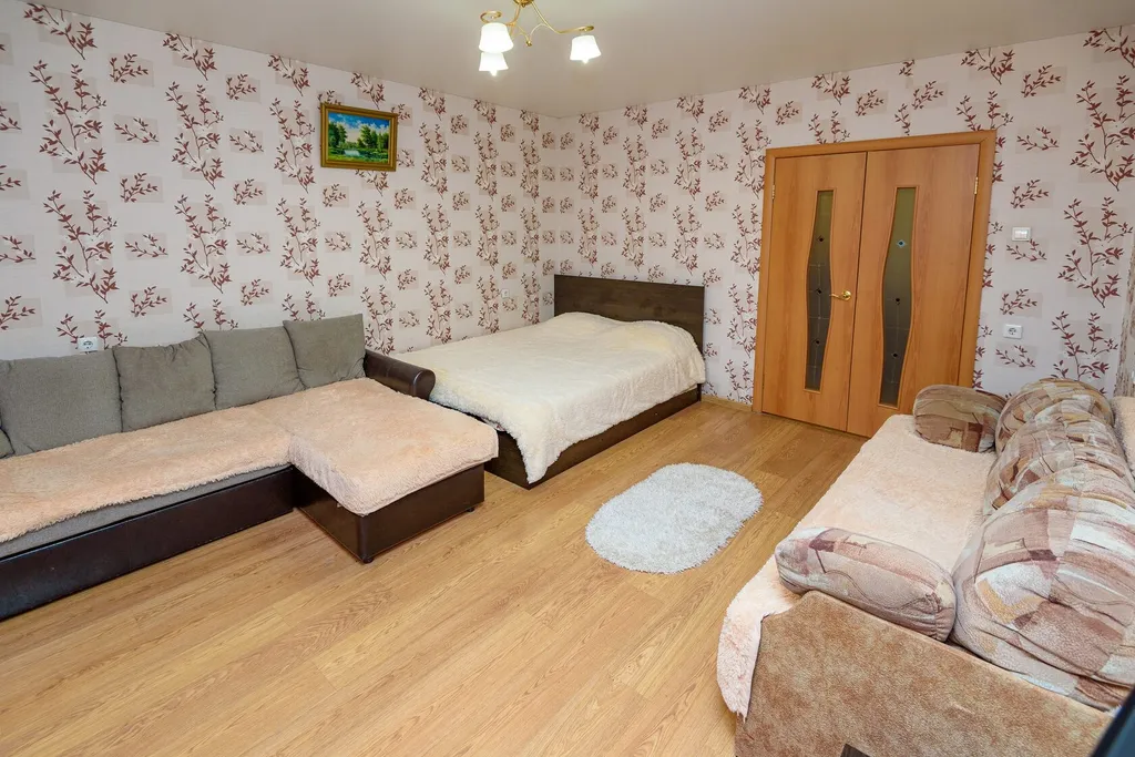 Просторная современная 2-комнатная квартира в центре