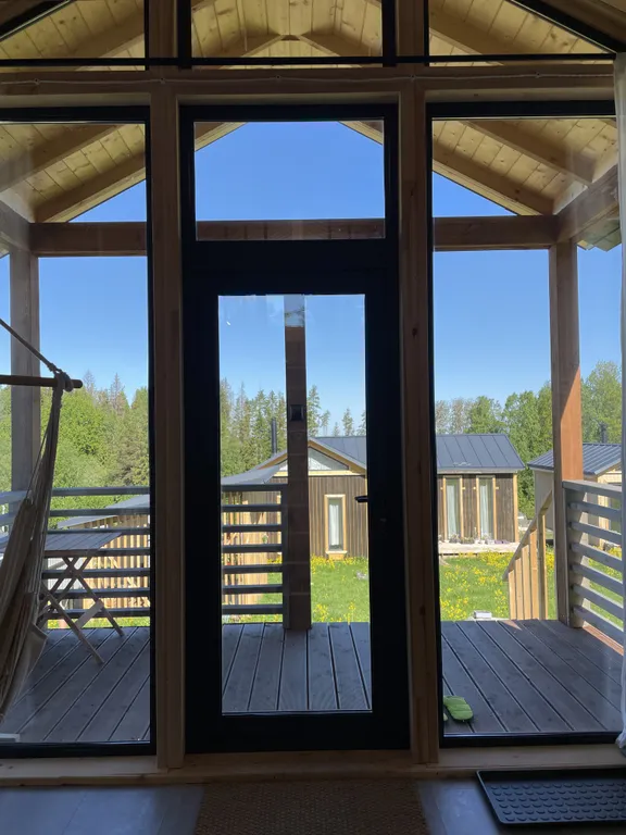 Уютный дом черный