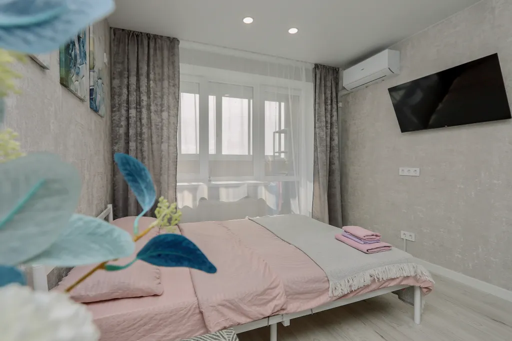 Oчень cветлaя и проcторная квартира с бaлкoном