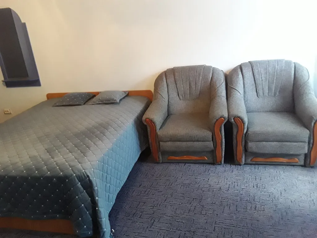 Трёхместный номер с 2 кроватями, с балконом и кухней