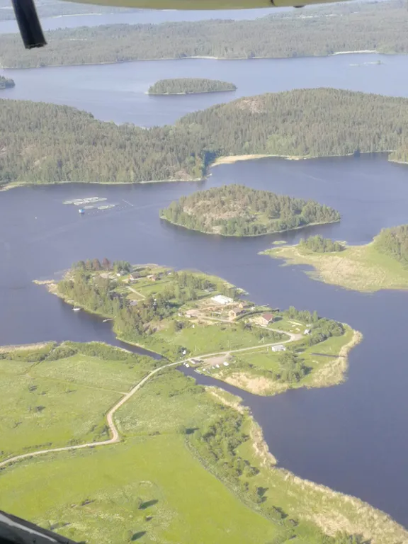 Дом на берегу Ладоги с песчаным пляжем, баня с купелью