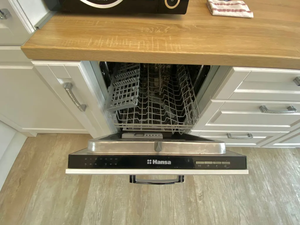 Светлые апарты с собственной террасой у самого моря