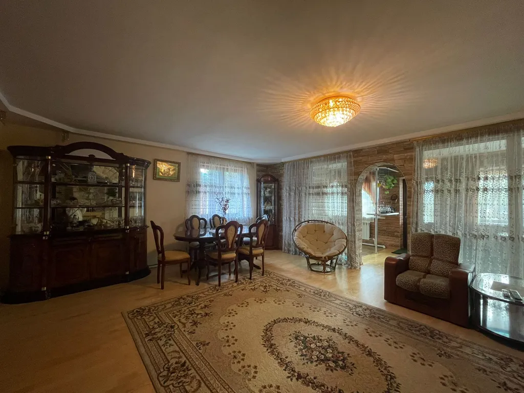 4-комнатный Дом