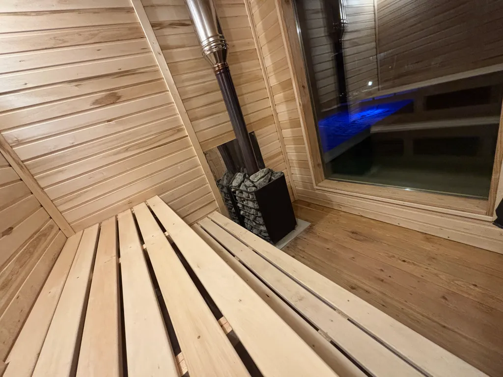 Уютный дом с баней и бассейном