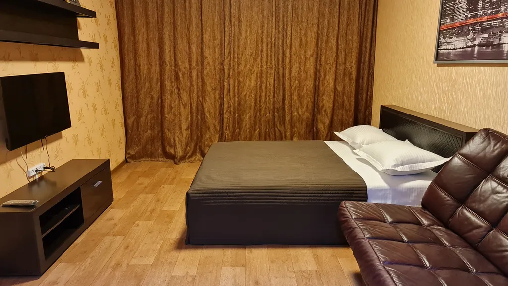 Просторная комфортабельная 2-комнатная квартира в многоэтажном доме