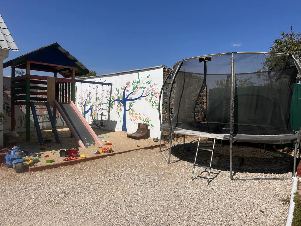 Тихий, уютный домик на семью