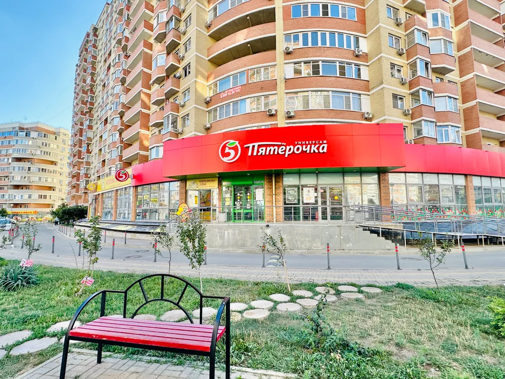 Пингвин в гараже