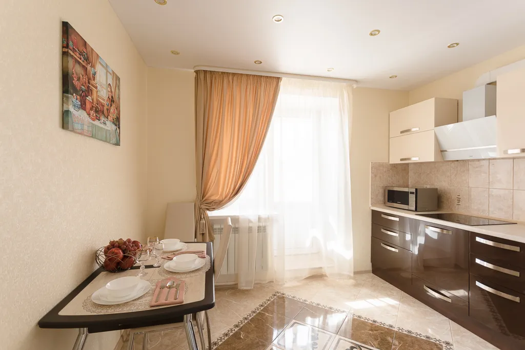 Уютные люкс апартаменты Каролина в новом доме в теплых тонах