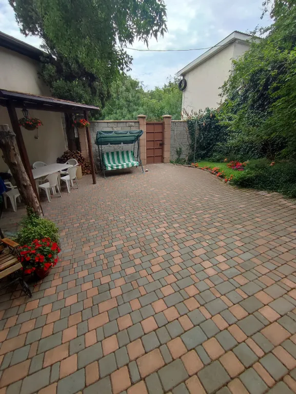 Второй этаж дома с балконом в Профессорском уголке