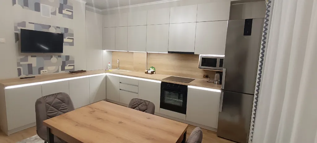 Однокомнатная уютнаю, просторная квартира