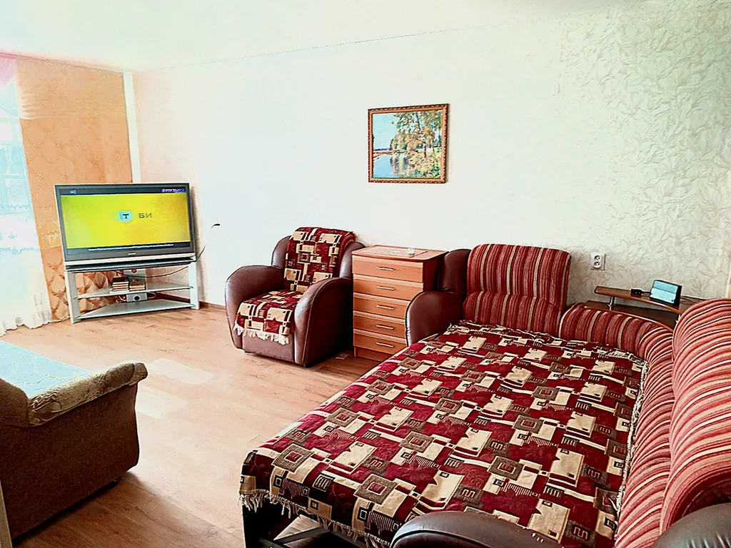 Уютная квартира в центре города с шикарным видом на лес и горы