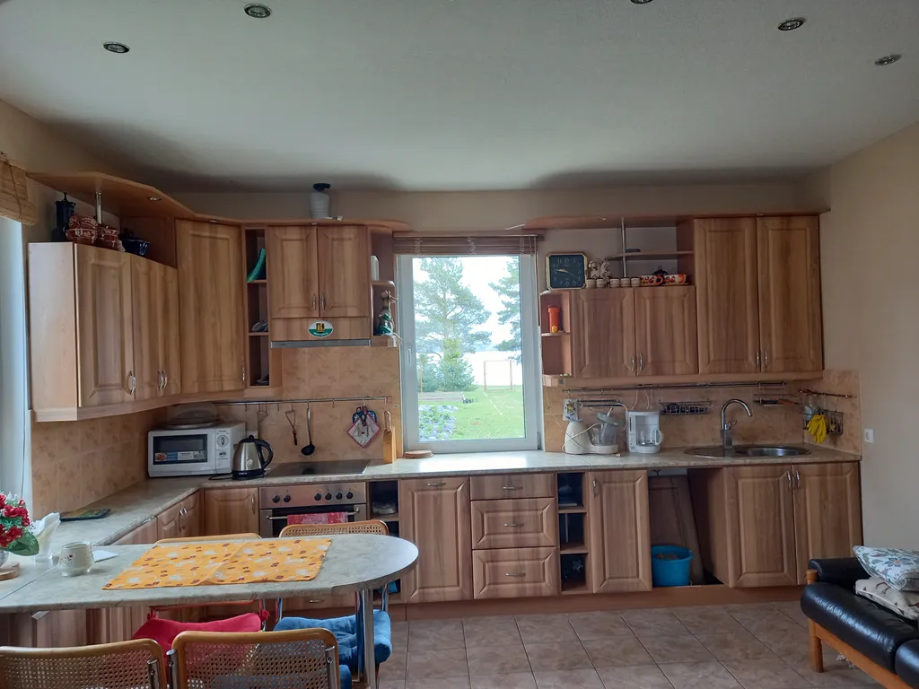 Дом на берегу озера