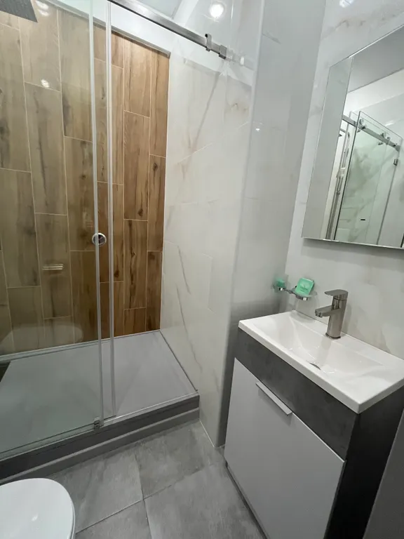 Студия с видом на озеро