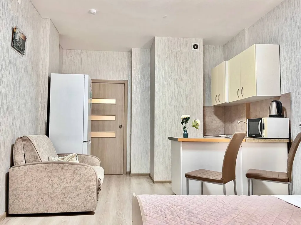 Студия Апарт Гулливер с лоджией в центре