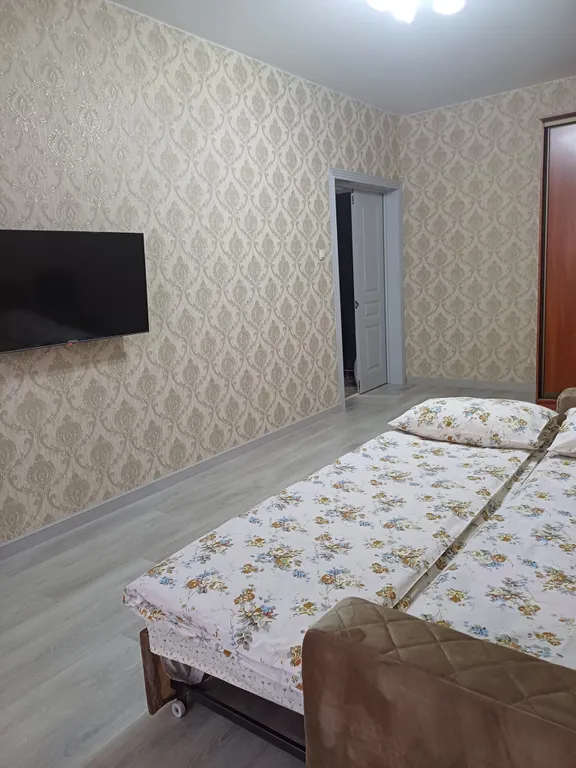 Уютная квартира с видом на горы, покрытые лесом