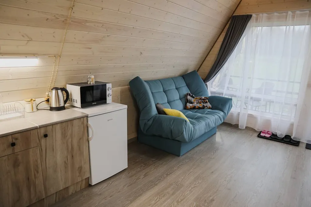 Уютный домик с видом на лес