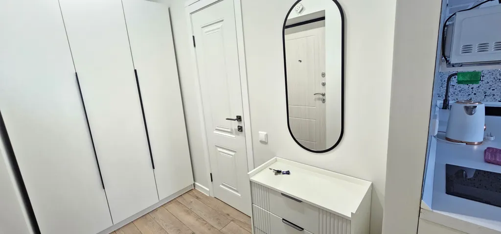 Современная студия с видом на лес