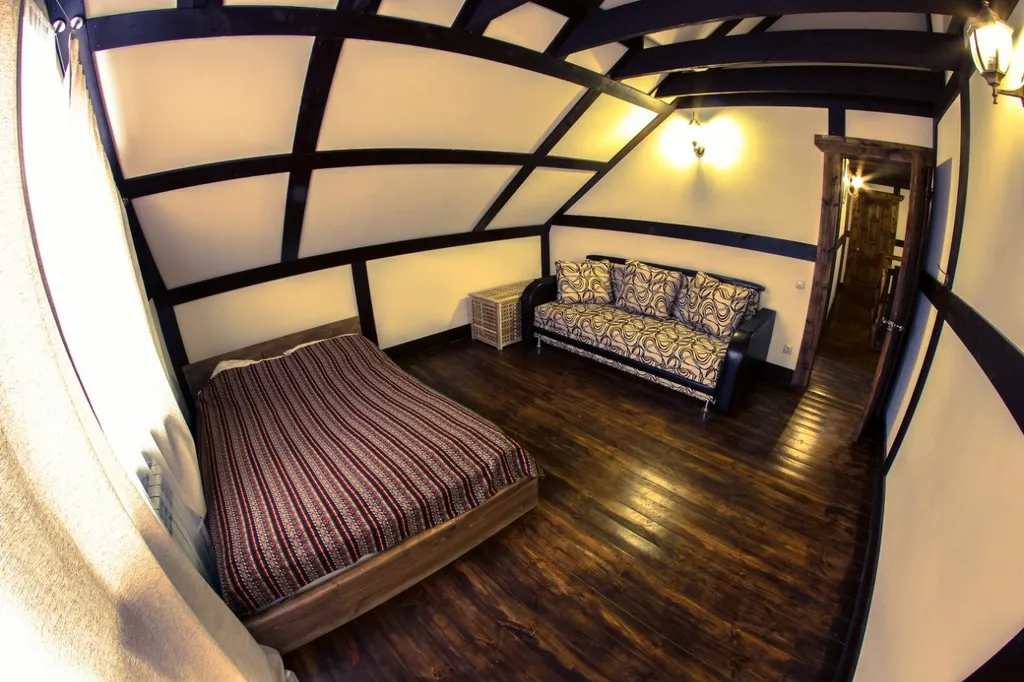 8-комнатный Дом