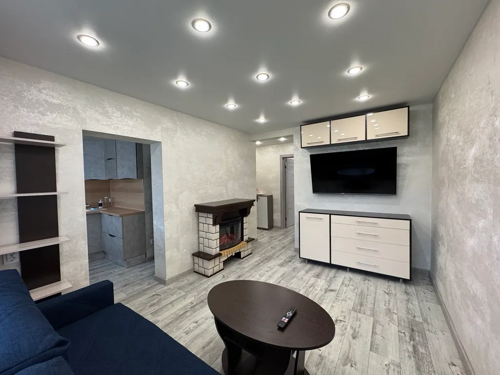 Двухкомнатная квартира с новым ремонтом в центре города