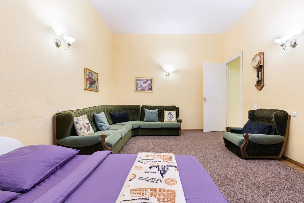 Ryss' 3BR Apt on Nevsky