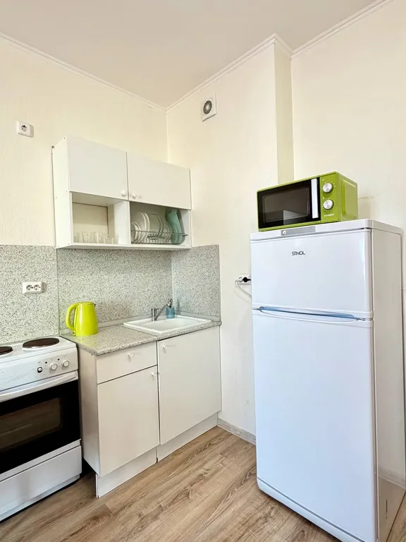 Высокий этаж, вид на город.