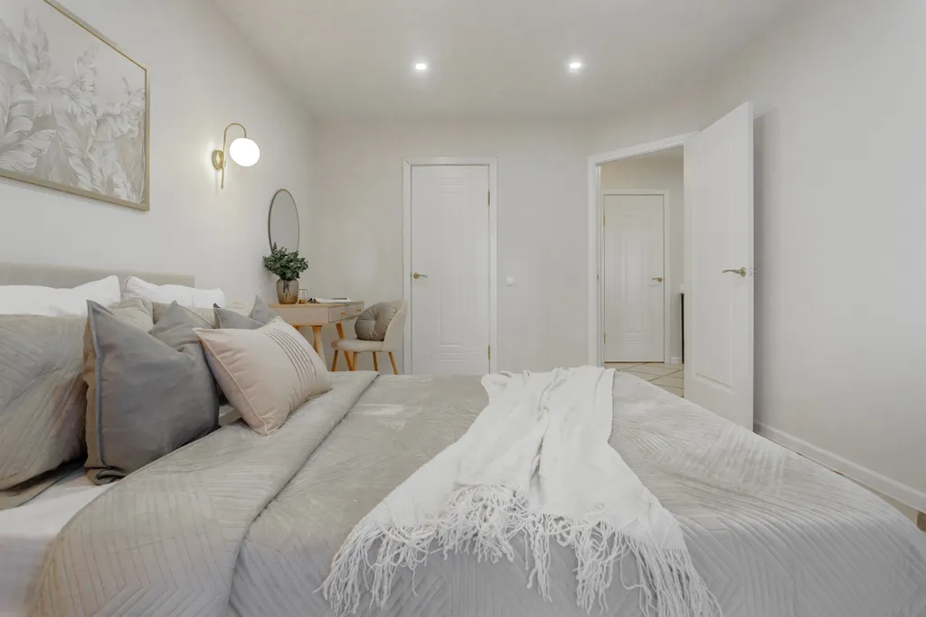 Элегантная квартира с французским балконом в центре