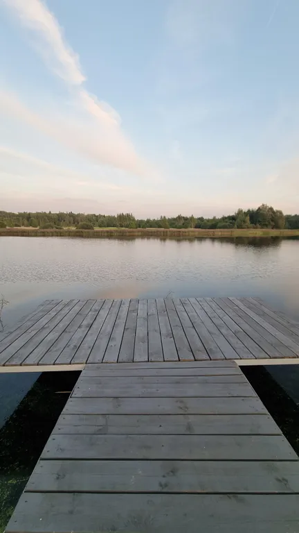 Домик у озера