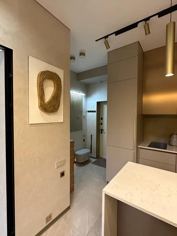 Голд. Стильный апартамент с видом на горы