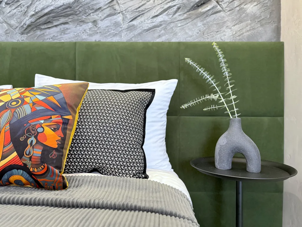 Эксклюзивный дизайнерский ремонт с элементами ручной работы