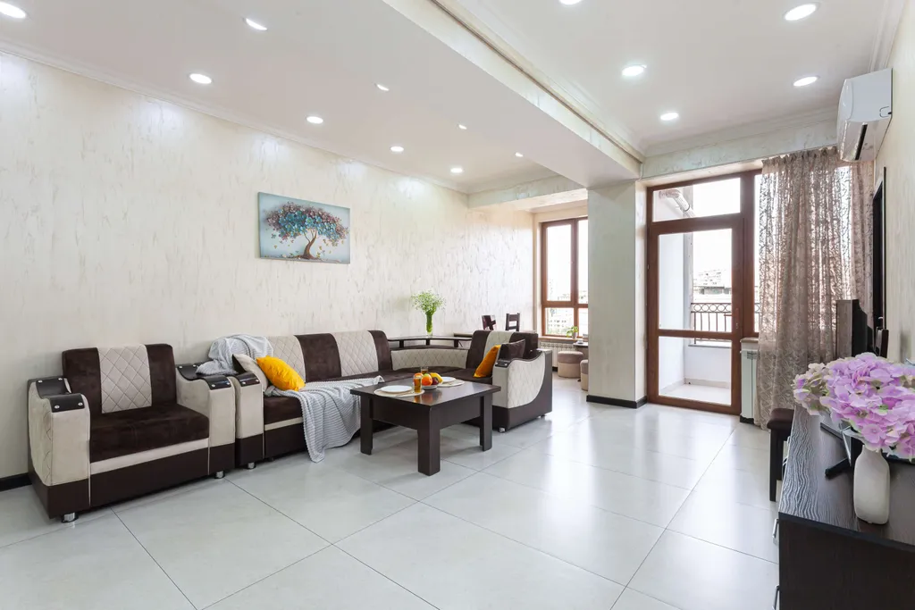 Просторная квартира с 2 спальнями в центре Еревана