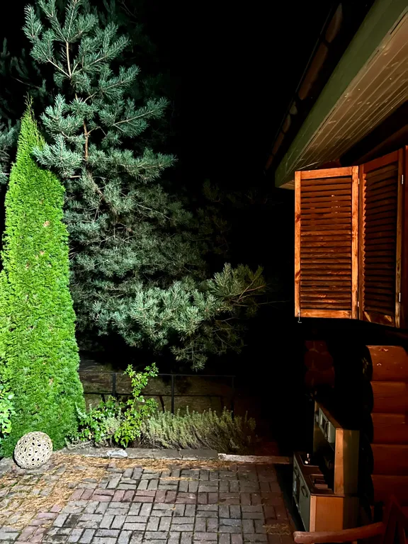 Коттедж Атмосферный дом из бревна с камином и сауной у водохранилища — Маслово