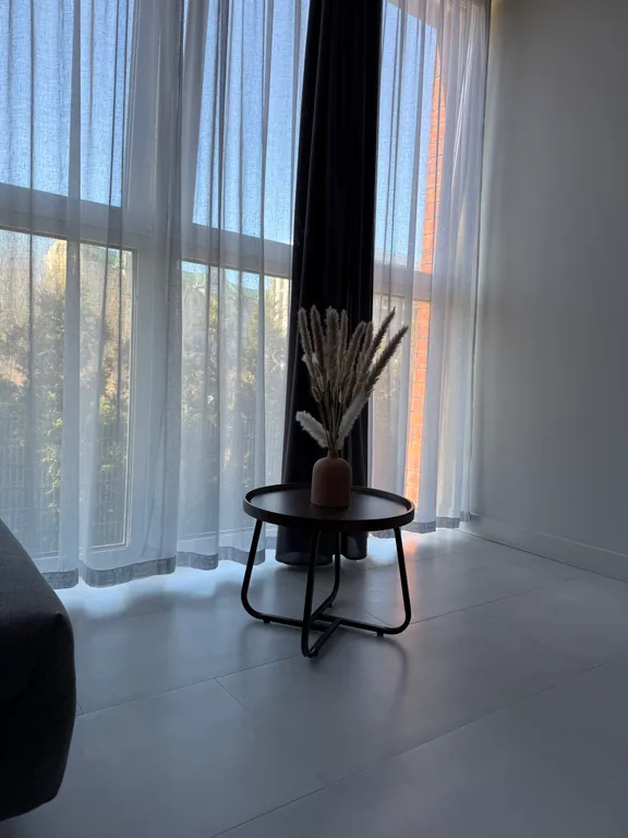 Новые апартаменты у моря в живописном месте в центре