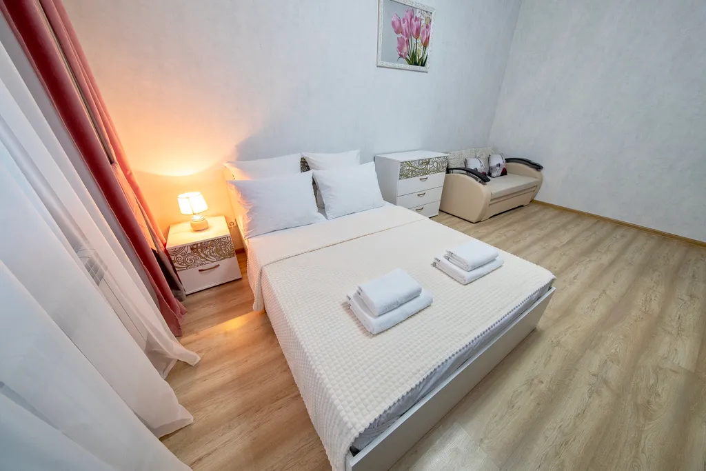 Квартира Прекрасная однушка в центре с дистанционным заездом — аренда посуточно в Новый Уренгой