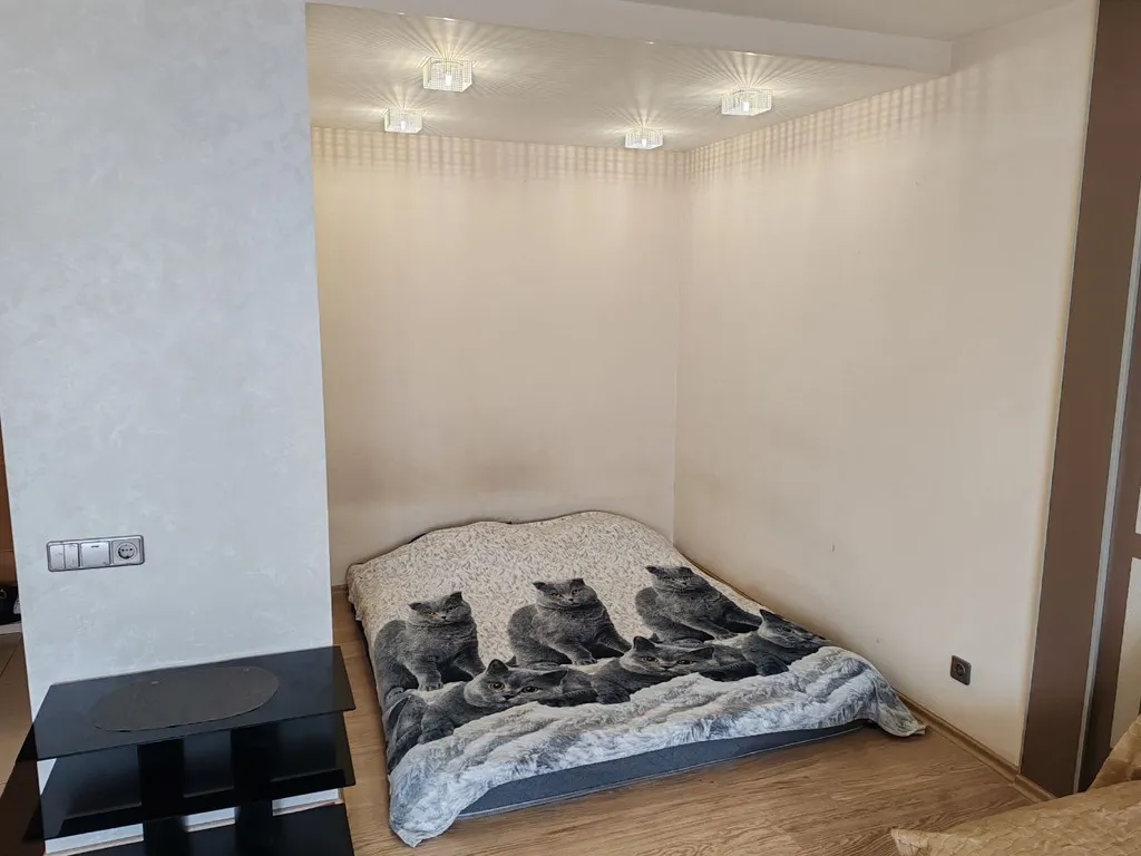 Квартира тёплая, хорошее расположение, рядом магазины