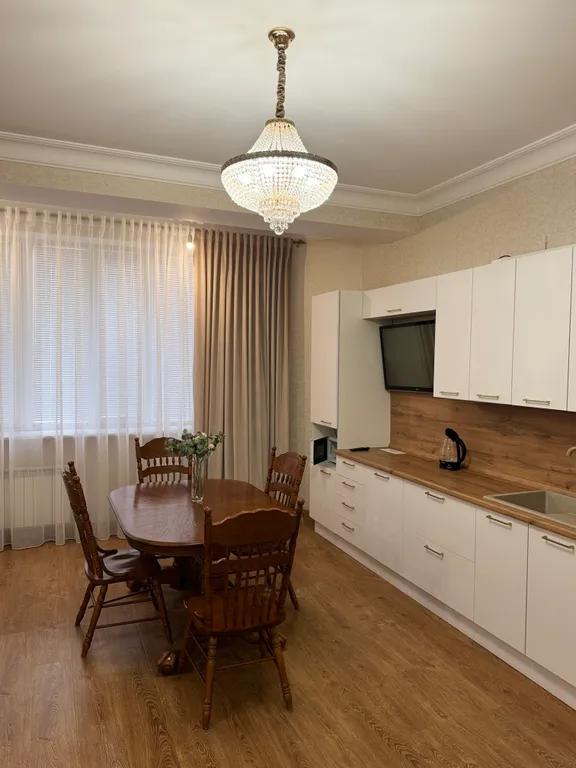 Апартаменты с видом на достопримечательность большую белую Месеть