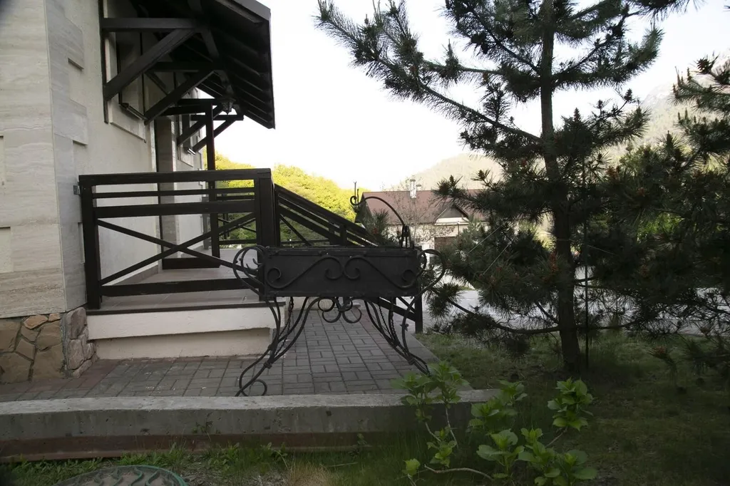 4-комнатный Дом