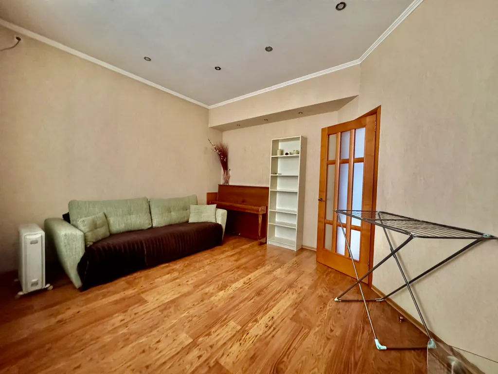 Двухкомнатная с круглосуточной водой