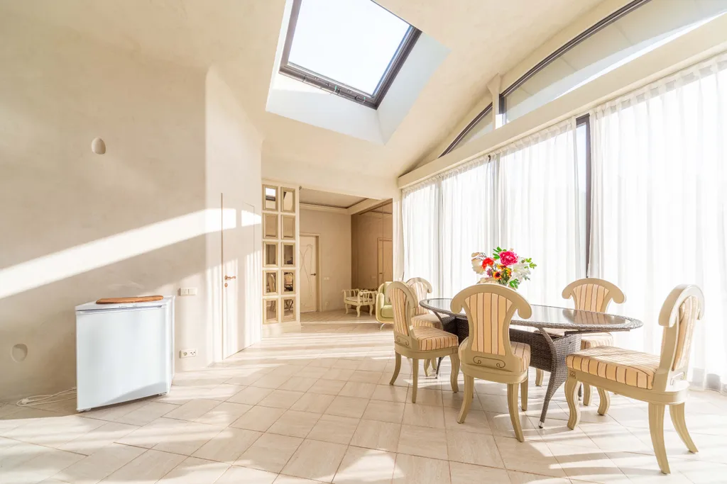 Уютный дом у озера