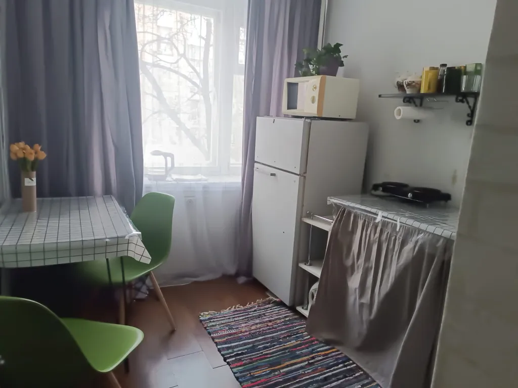 Однушка на набережной