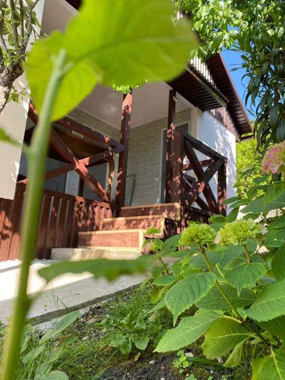 Коттедж Уютный домик у сада — аренда посуточно в Дедеркой