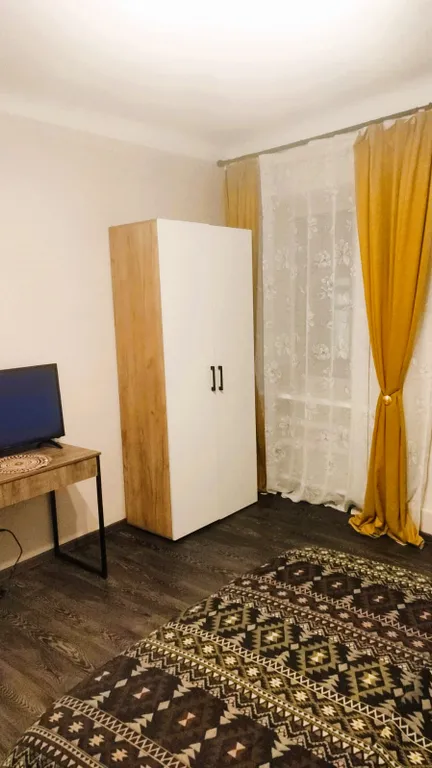 Квартира Уютная четырехместная комната в старинном особняке в центре — Москва